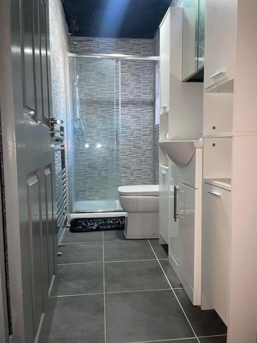 Modern 2 Bedroom Apartment In Derby City Centre מראה חיצוני תמונה