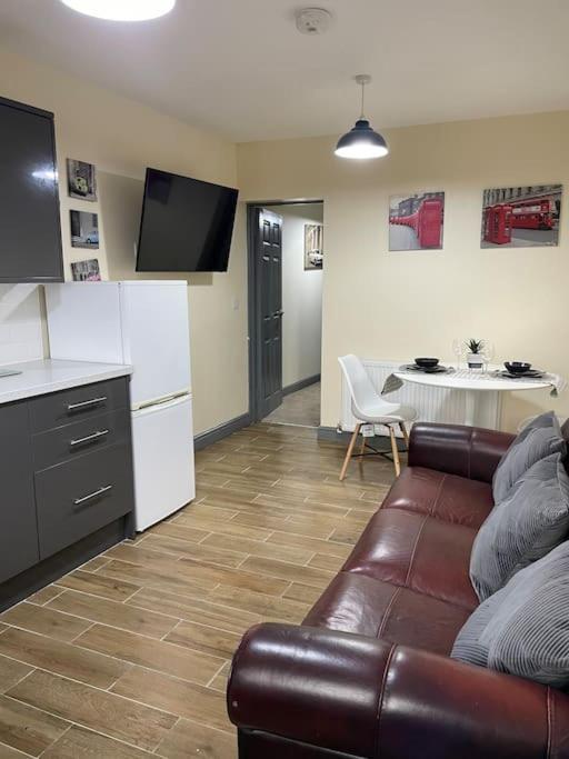Modern 2 Bedroom Apartment In Derby City Centre מראה חיצוני תמונה