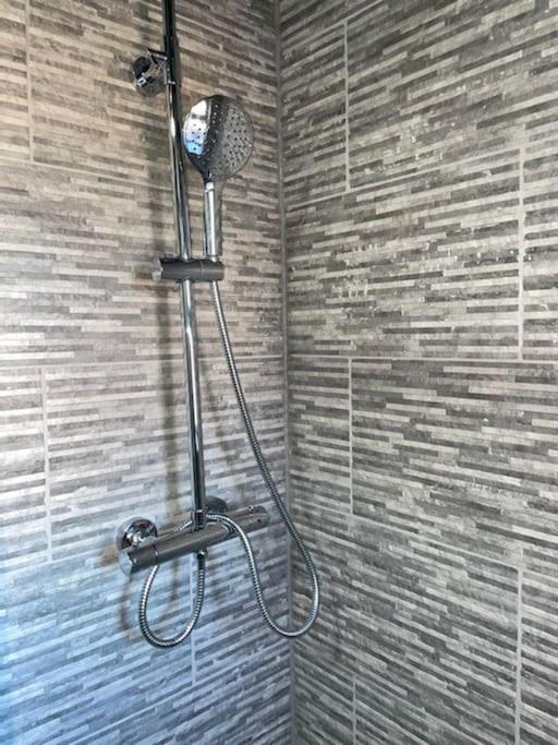 Modern 2 Bedroom Apartment In Derby City Centre מראה חיצוני תמונה